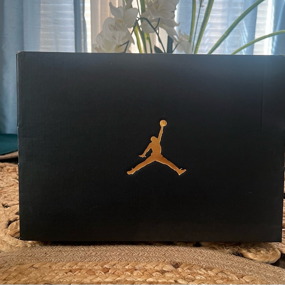 Jordan Big Kids' Spizike Low All-Black Sneakers - Picture 9 of 13